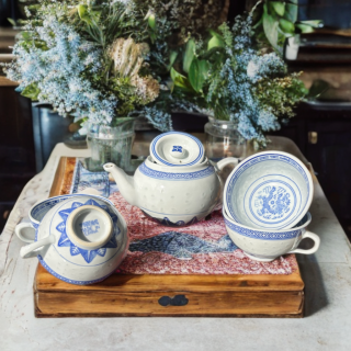 Service à thé 4 personnes en porcelaine de Chine "grains de riz"
