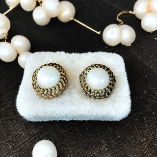 Boucles d’oreilles clips vintage style Myriam Haskell – Glands couleur bronze et perles synthétiques